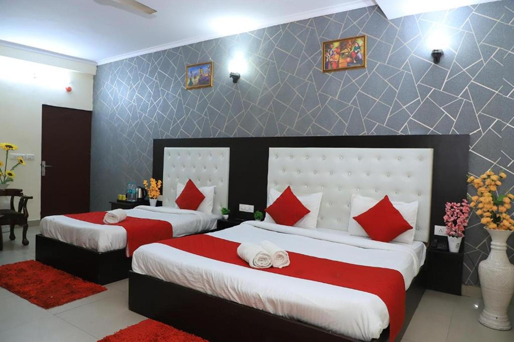 Hotel Global Inn By Quality Inn New Delhi Exteriör bild