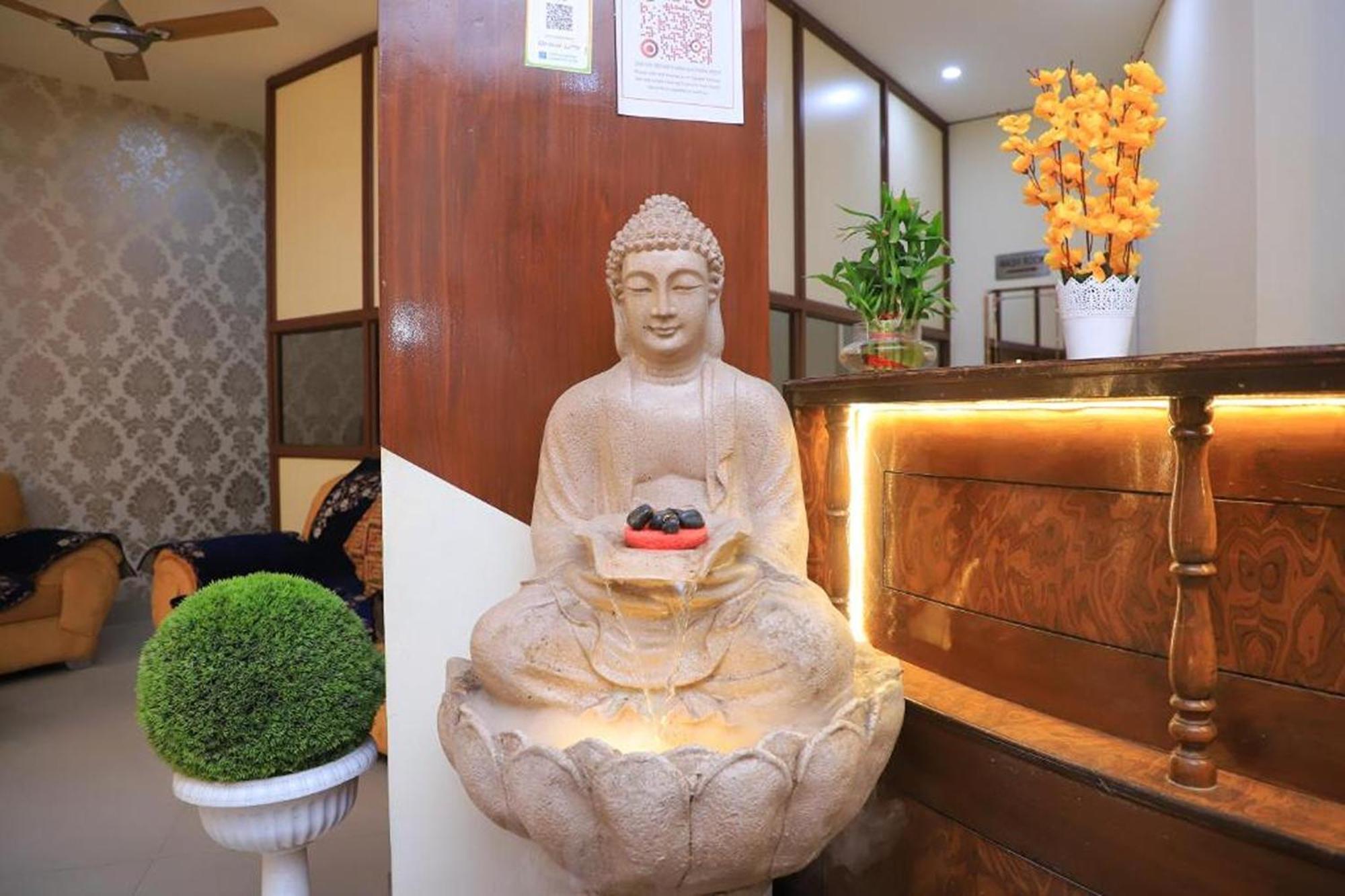 Hotel Global Inn By Quality Inn New Delhi Exteriör bild