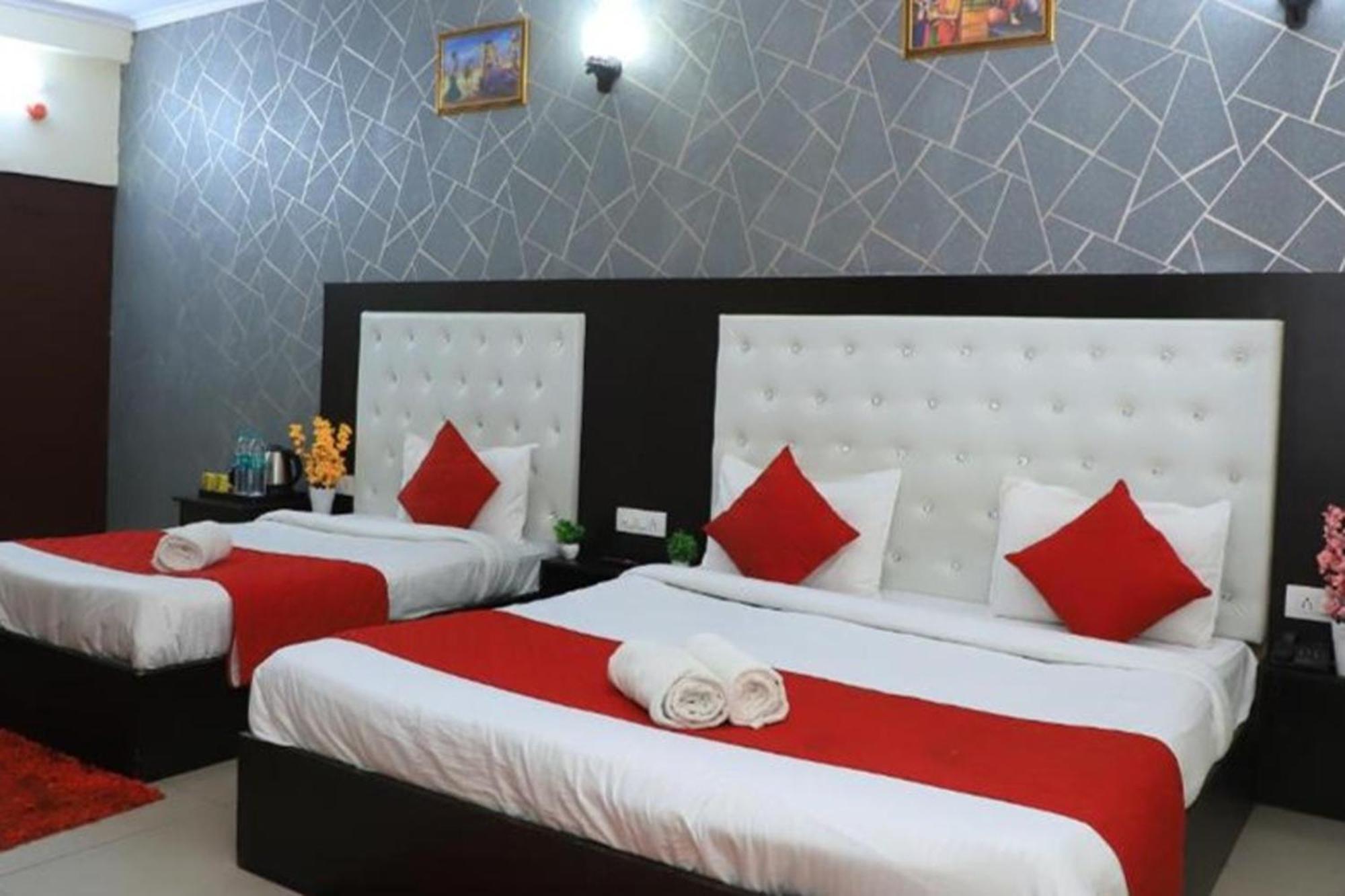 Hotel Global Inn By Quality Inn New Delhi Exteriör bild