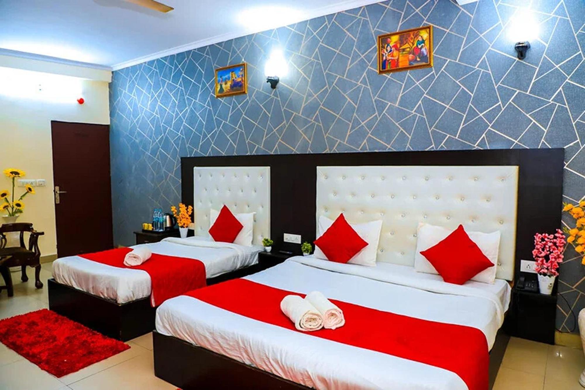 Hotel Global Inn By Quality Inn New Delhi Exteriör bild