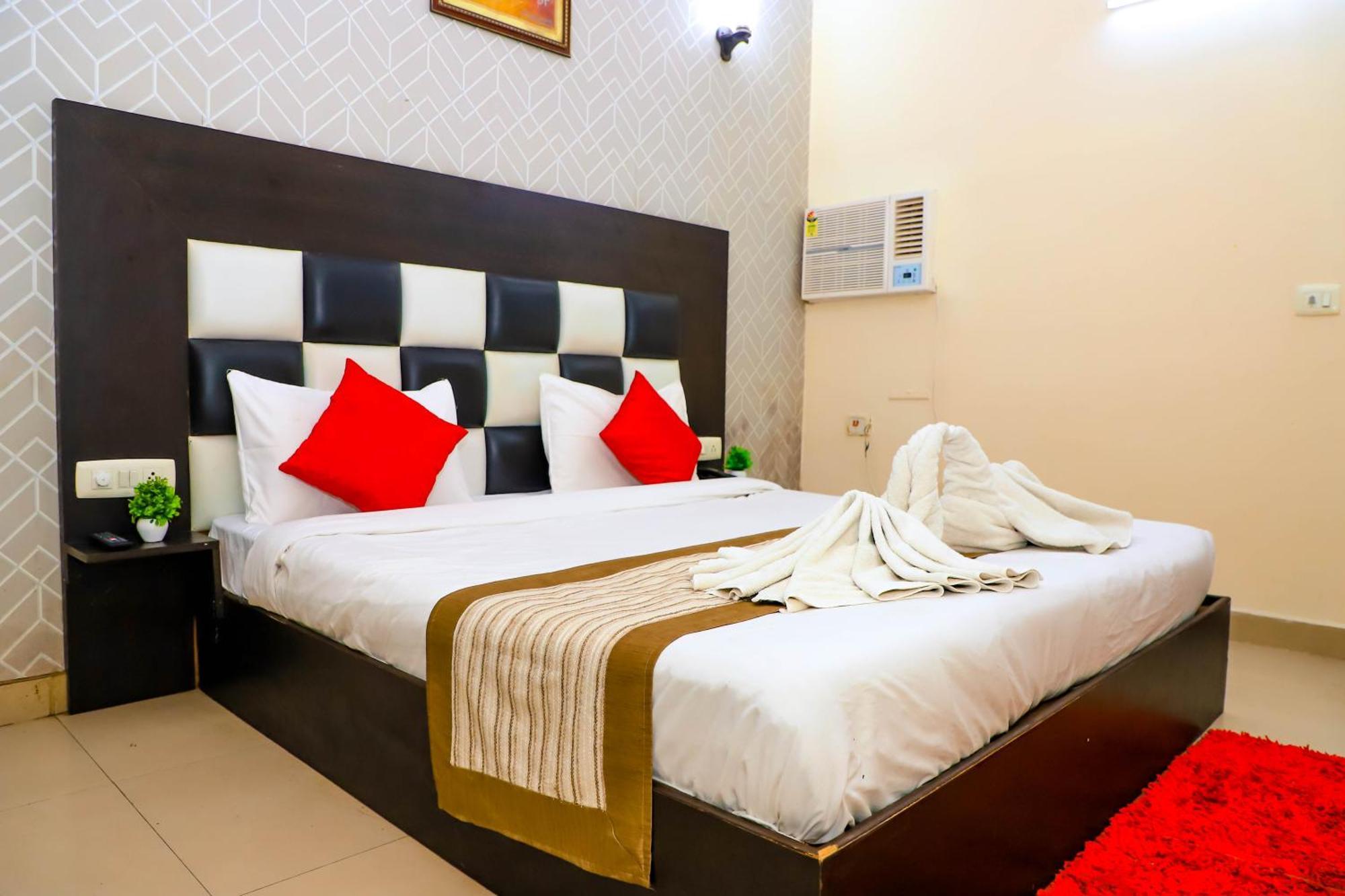 Hotel Global Inn By Quality Inn New Delhi Exteriör bild