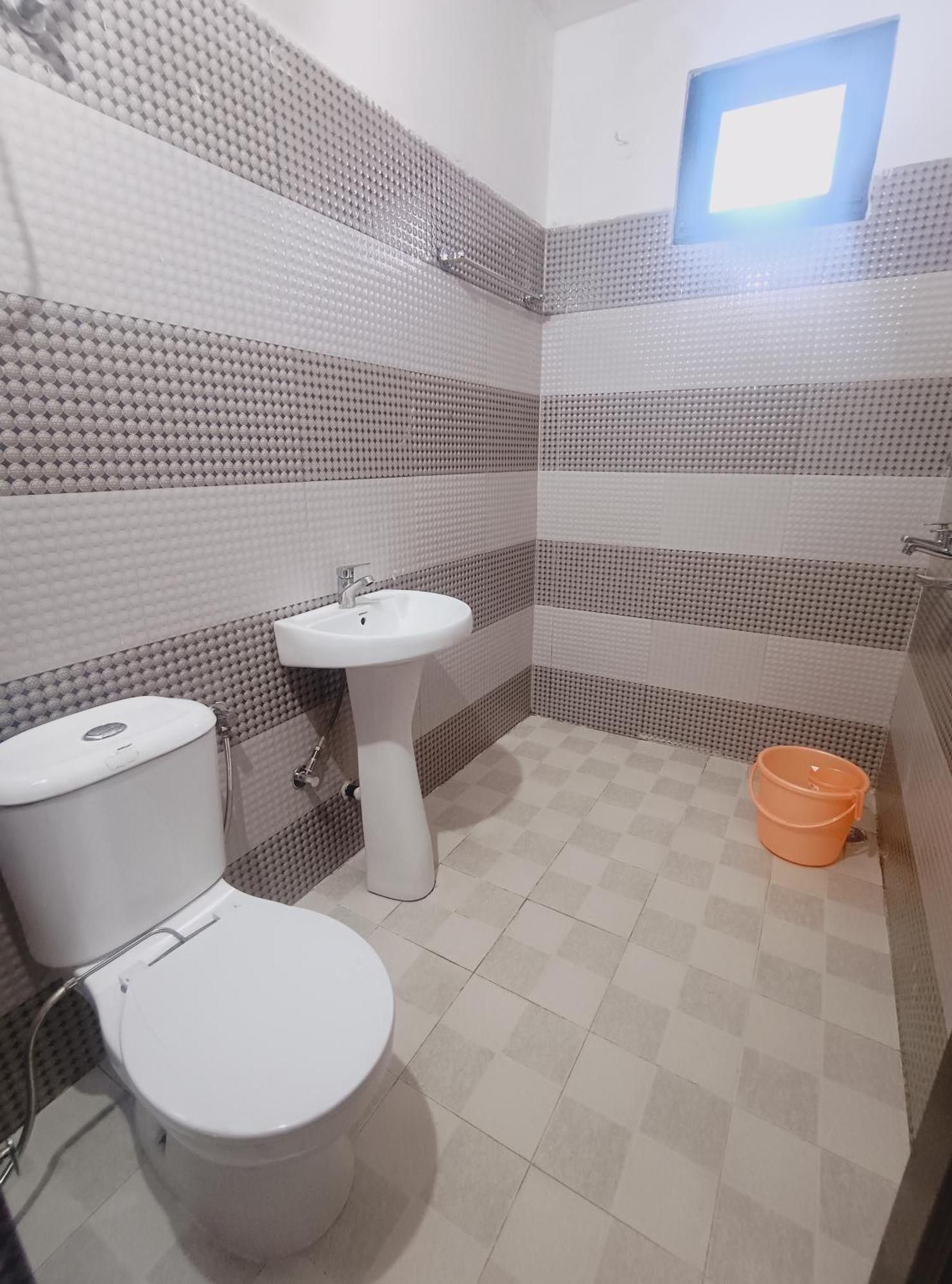 Hotel Global Inn By Quality Inn New Delhi Exteriör bild